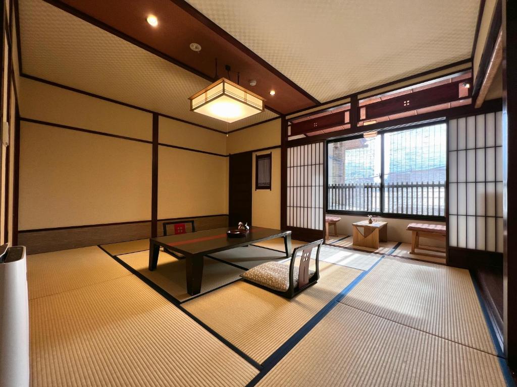 Ryokan Tanabe Tatami Room