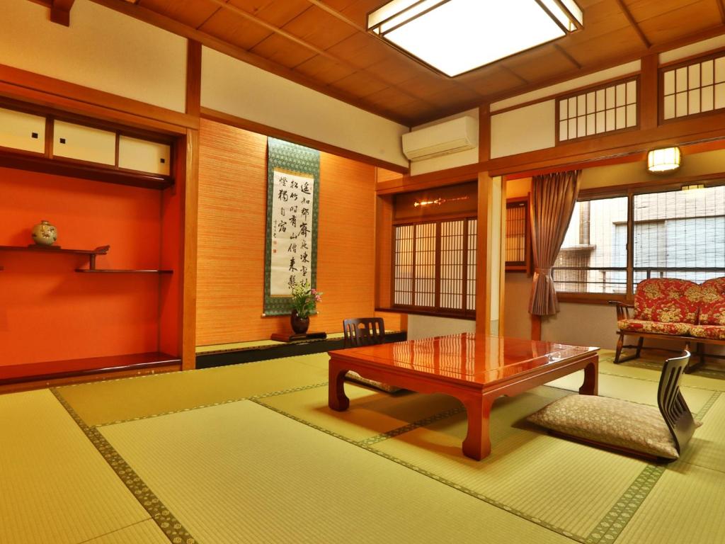 Ryokan Tanabe Tatami Room