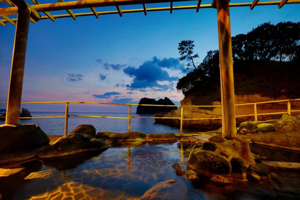Ryokan Umibe No Kakureyu Seiryu Ocean View Onsen