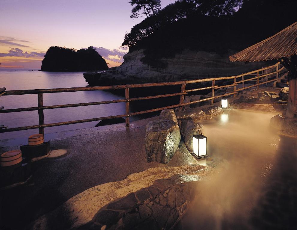 Ryokan Umibe No Kakureyu Seiryu Seaside Onsen