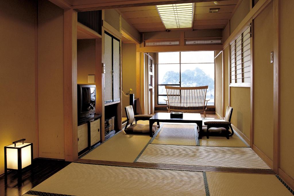Ryokan Umibe No Kakureyu Seiryu Tatami Room