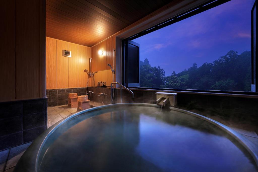Ryokusui Tei Open Air Onsen Bath