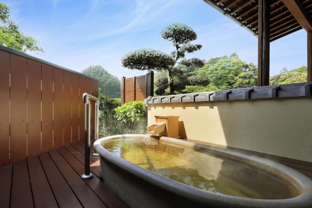 Ryokusui Tei Private Open Air Bath