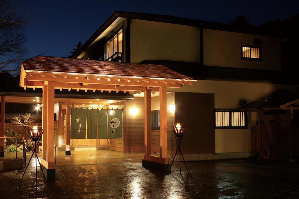 Ryokusui Tei Ryokan Entrance Night