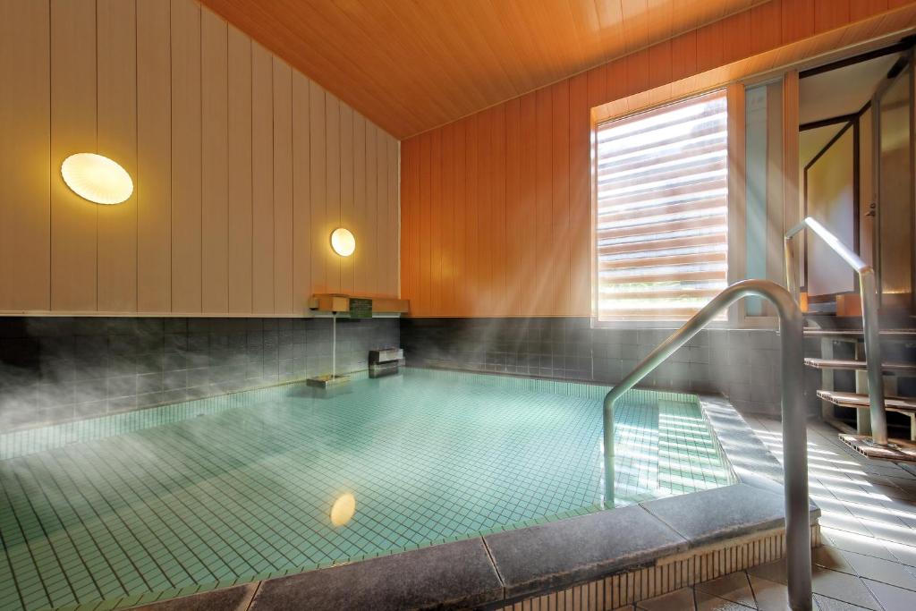 Ryu Resort Spa Indoor Onsen Bath
