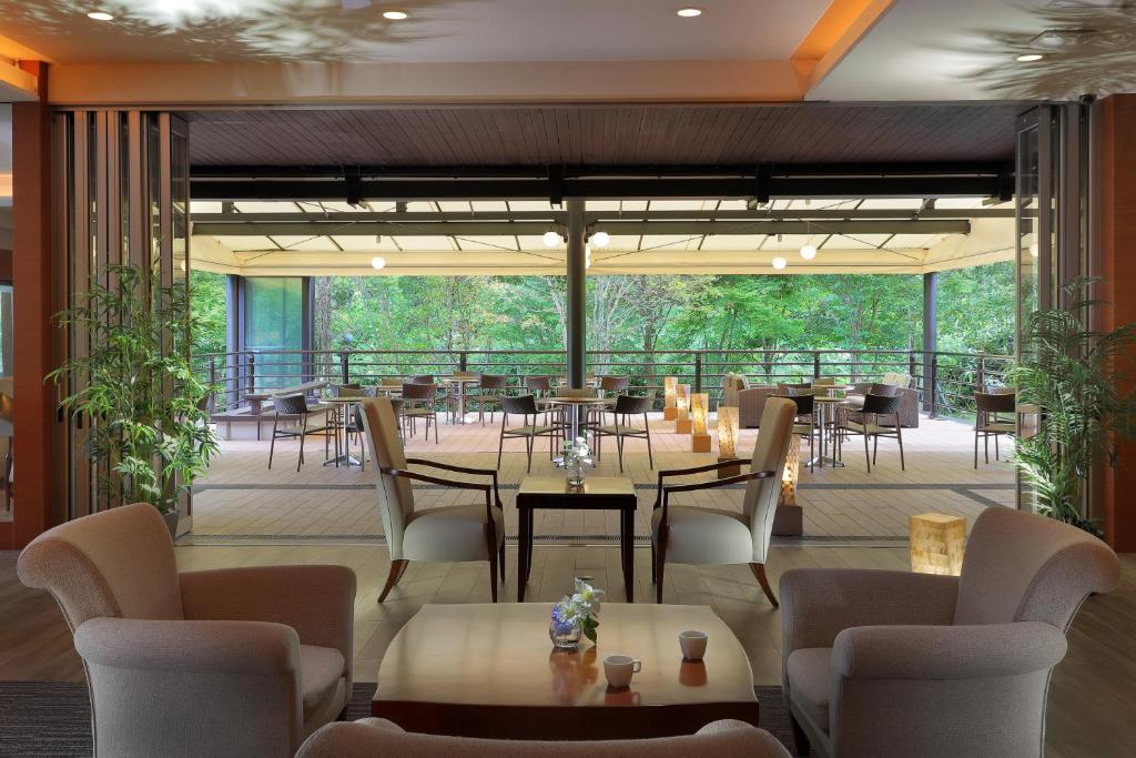 Ryu Resort Spa Open Air Lounge