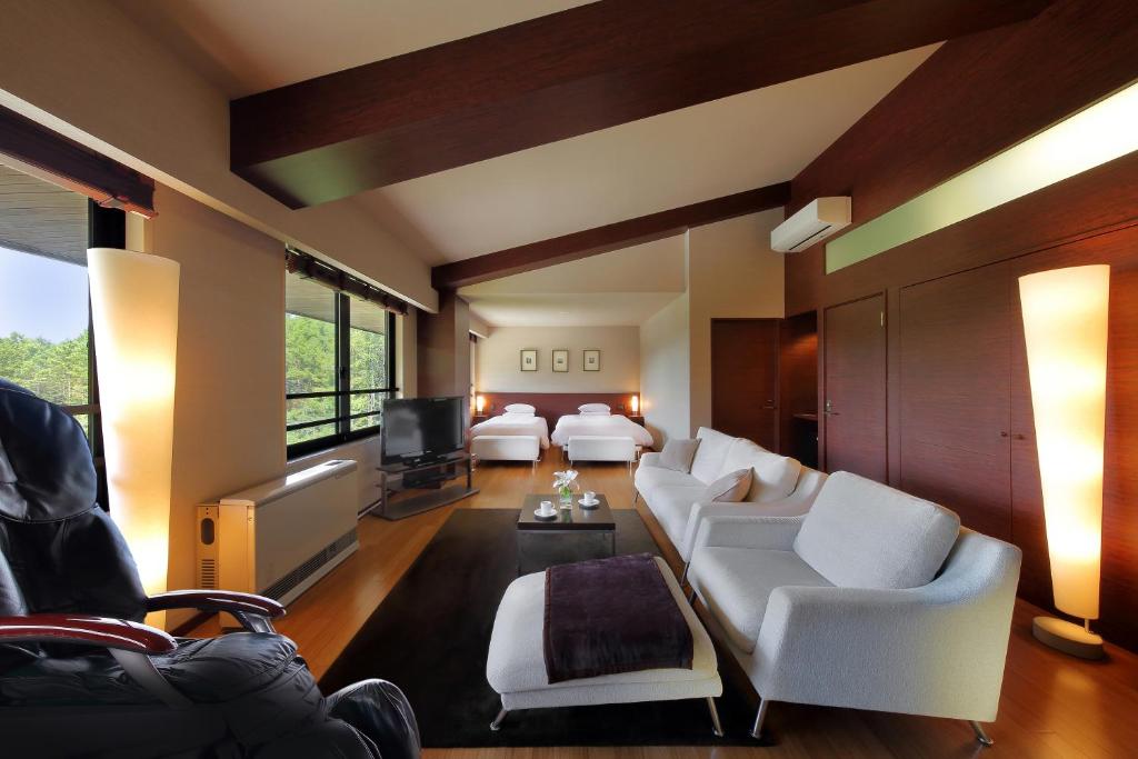Ryu Resort Spa Suite Room