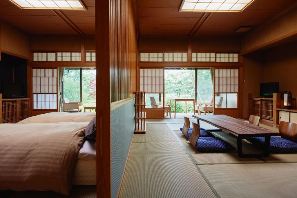 Sagiya Hotel Tatami Room