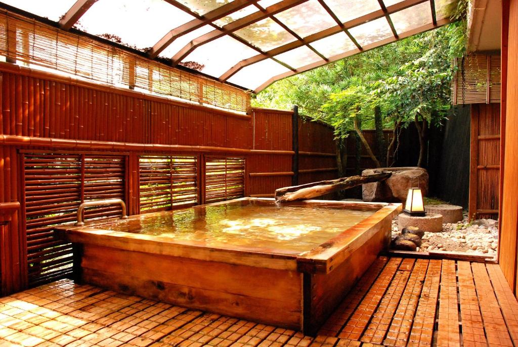 Sakaya Ryokan Open Air Onsen