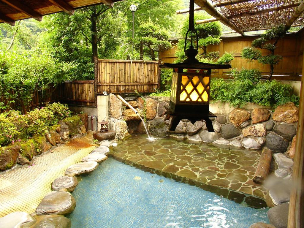 Sakaya Ryokan Outdoor Onsen