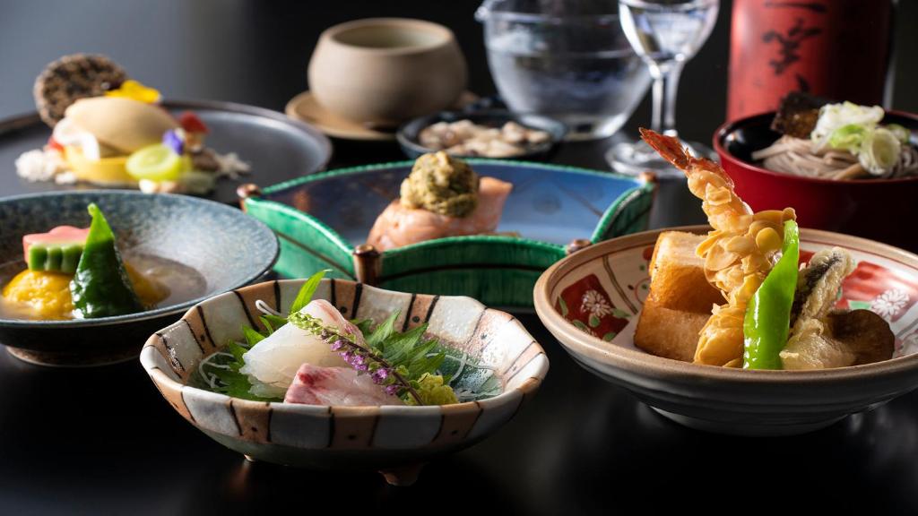 Sakuragaike Qua Garden Kaiseki Meal