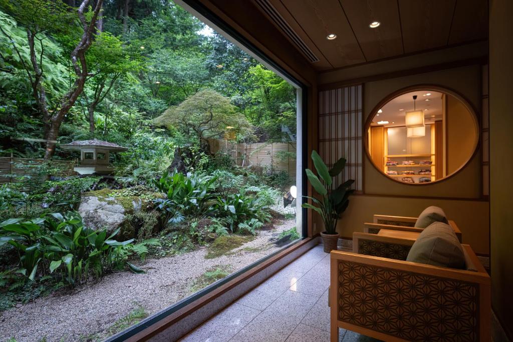 Sanage Onsen Hotel Kinsenkaku Garden View Lounge