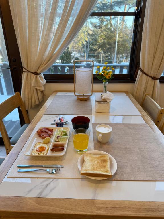 Sansui Resorts Yamanakako Breakfast Table
