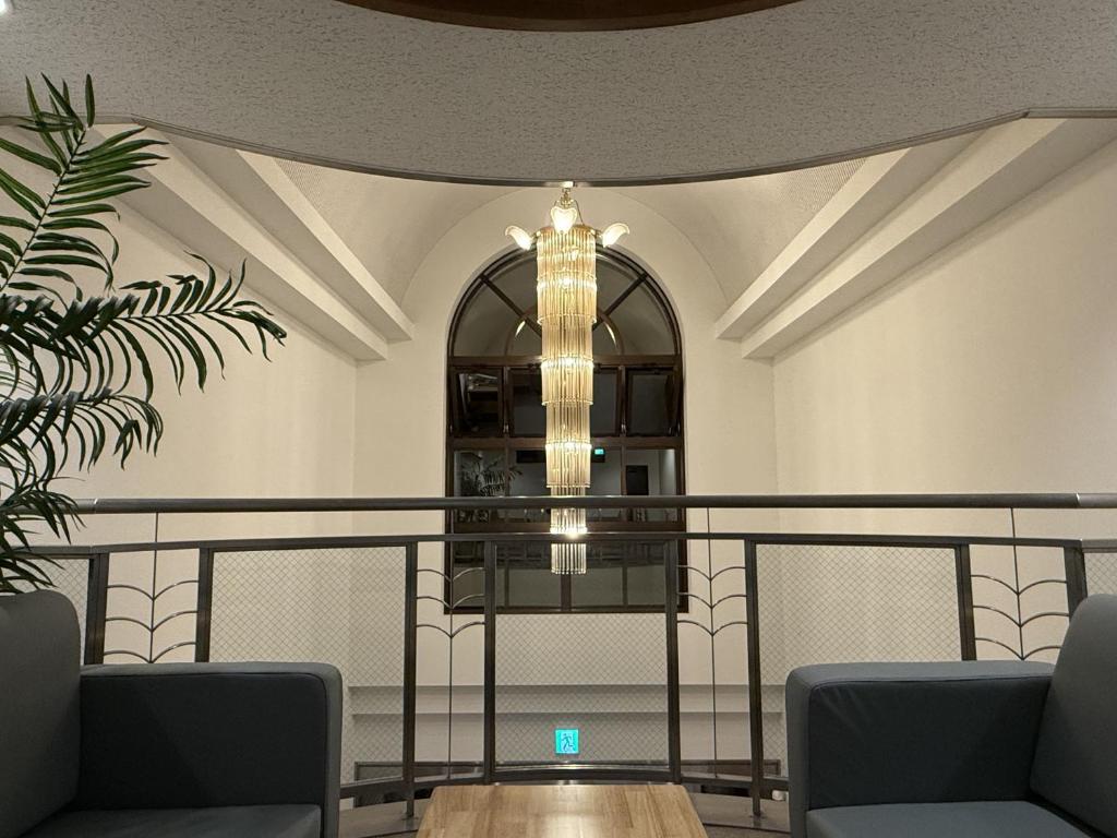 Sansui Resorts Yamanakako Lobby Chandelier
