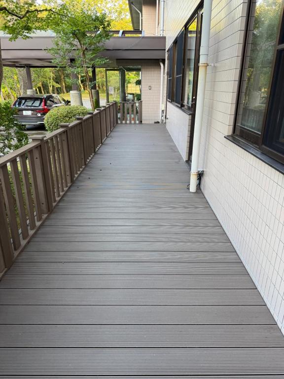 Sansui Resorts Yamanakako Outdoor Walkway