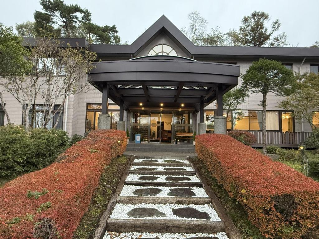 Sansui Resorts Yamanakako Ryokan Entrance