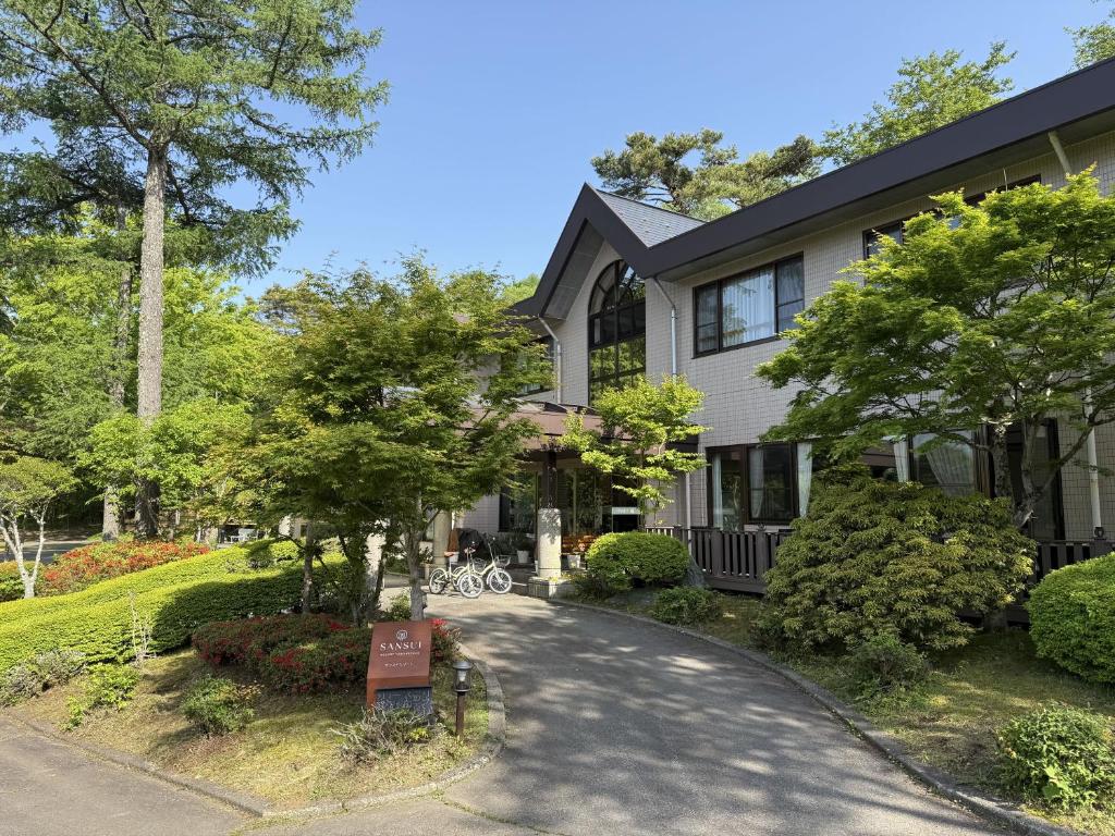 Sansui Resorts Yamanakako Ryokan Exterior