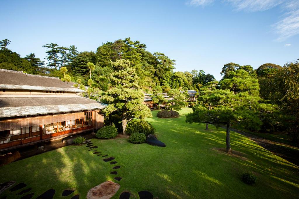 Sanyo So Ryokan Garden