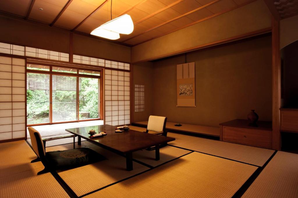 Sanyo So Tatami Room