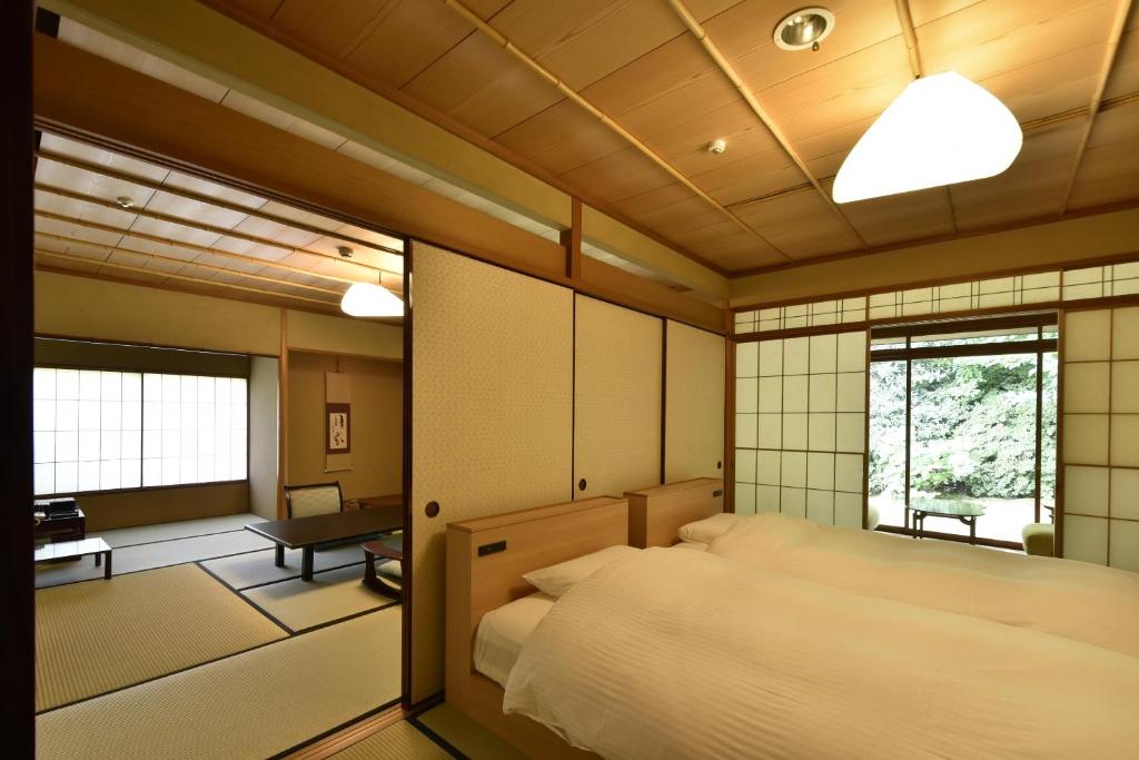 Sanyo So Tatami Room