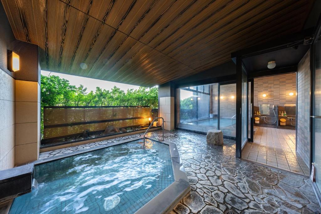 Seaside Satake Open Air Onsen