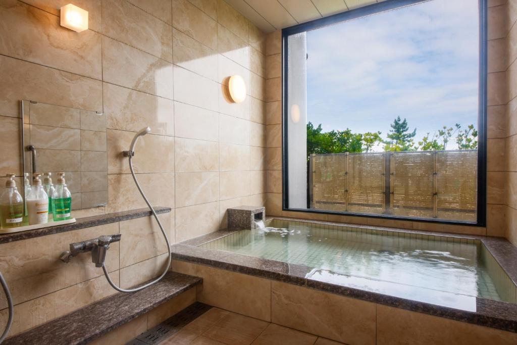 Seaside Satake Private Bath