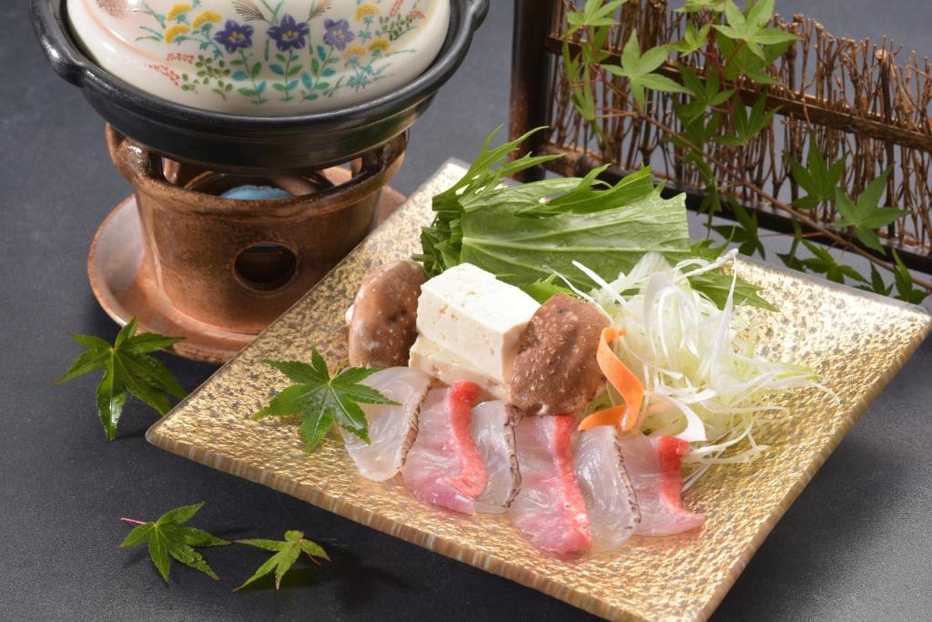Sekkaumi Bettei Kagiya Kaiseki Dish