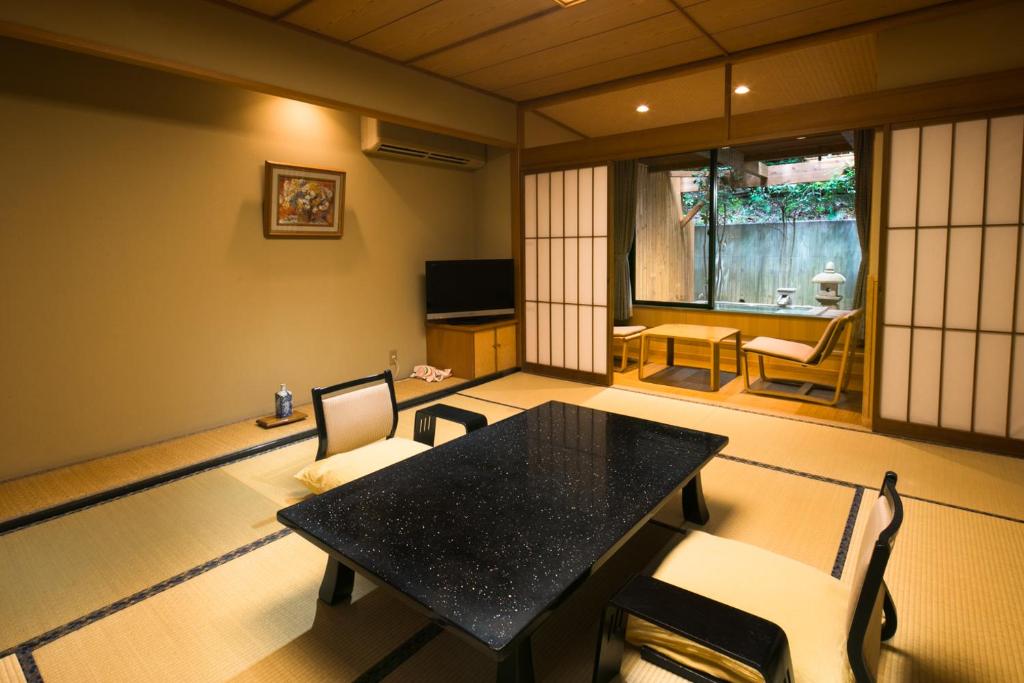 Sekkaumi Bettei Kagiya Tatami Room