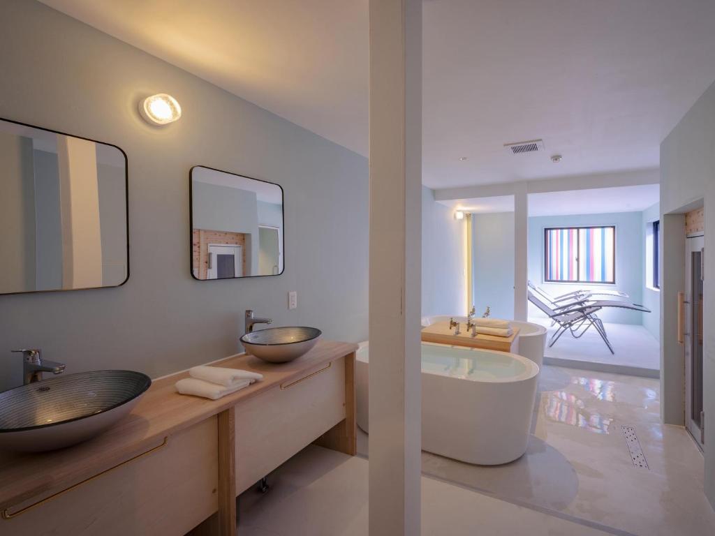 Sen Yugawara Bathroom Suite