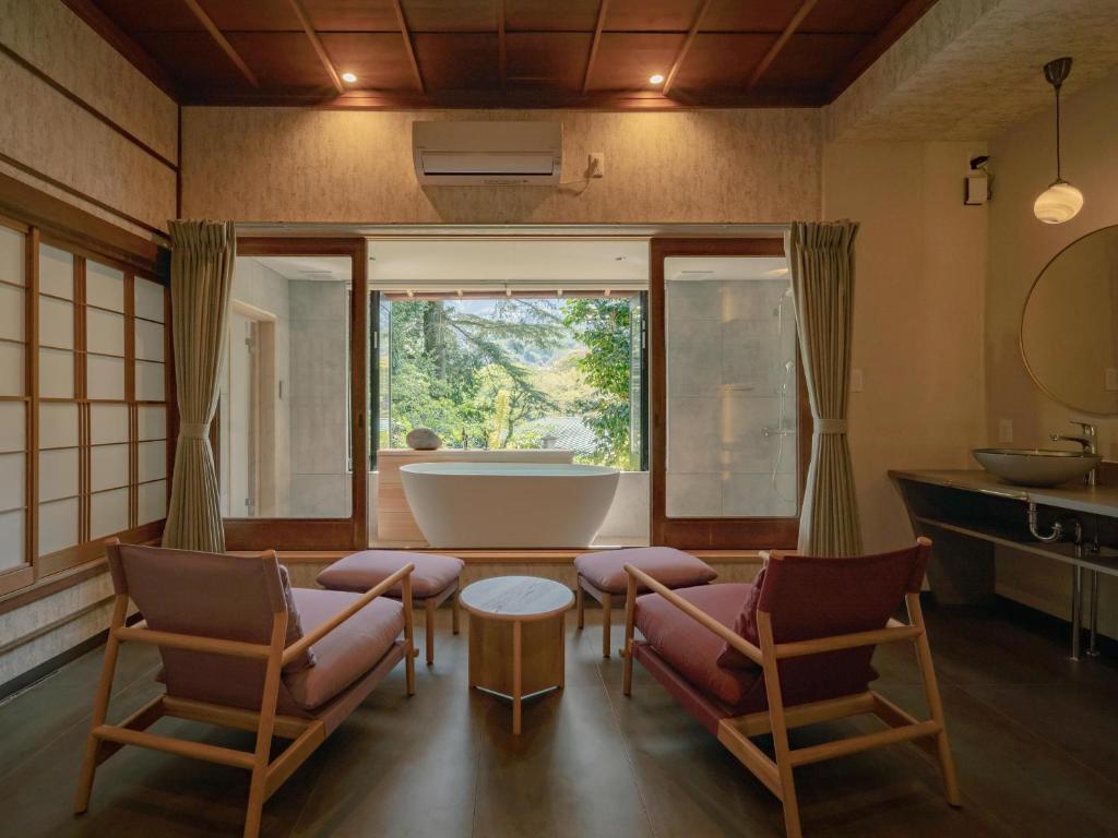 Sen Yugawara Open Air Bath Room