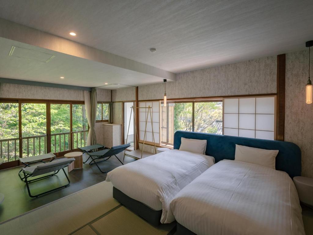 Sen Yugawara Tatami Room