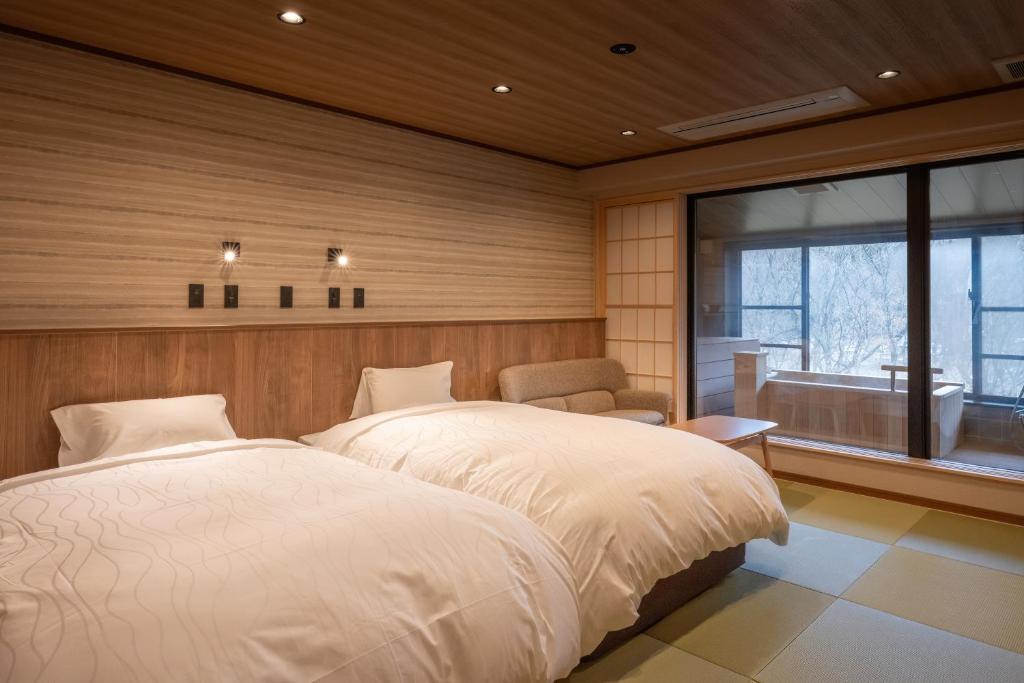 Senkyo Twin Tatami Room