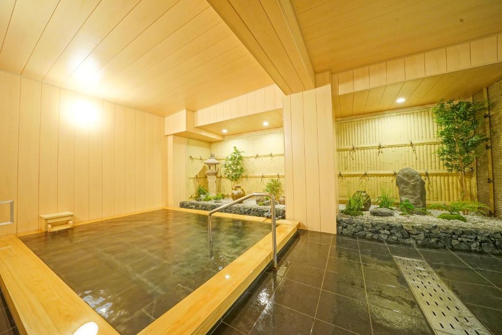 Seven Seas Hotel Indoor Onsen Bath