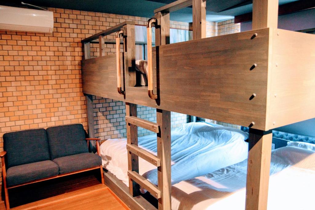 Share Hotel 198 Beppu Bunk Room