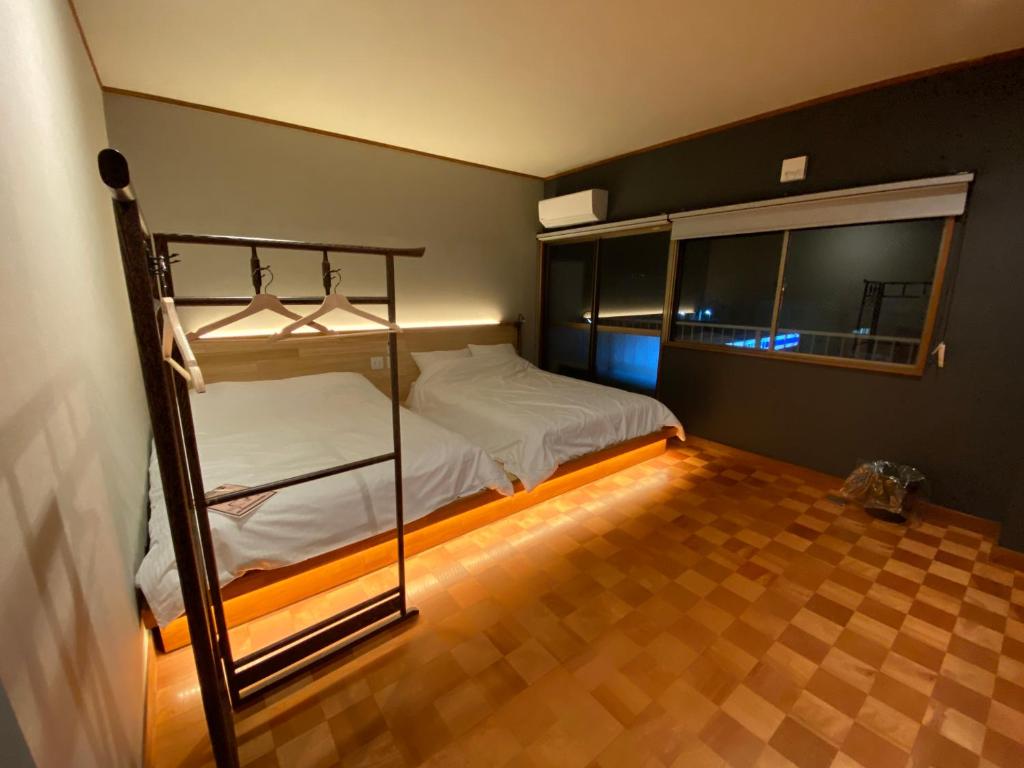 Share Hotel 198 Beppu Twin Room