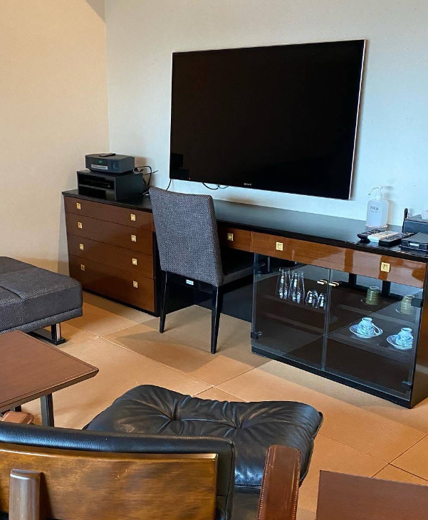 Shiki Four Seasons Yuzawa Quattro Lounge Tv Room