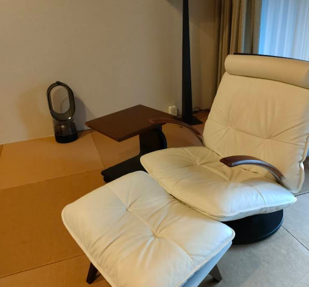 Shiki Four Seasons Yuzawa Quattro Recliner Chair Room