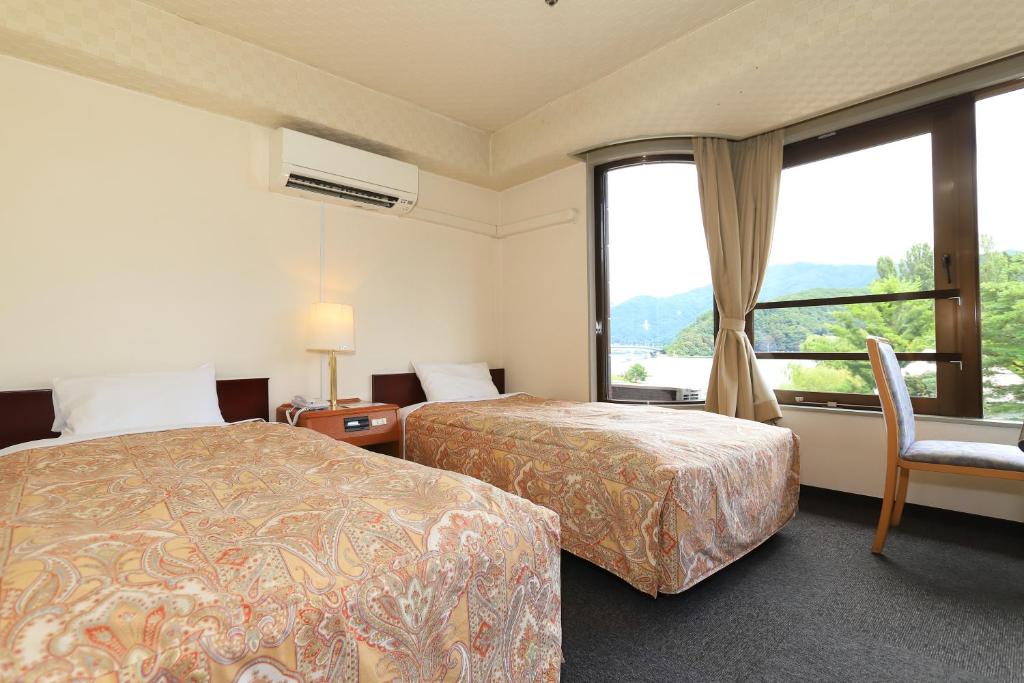 Shiki No Yado Fujisan Twin Room