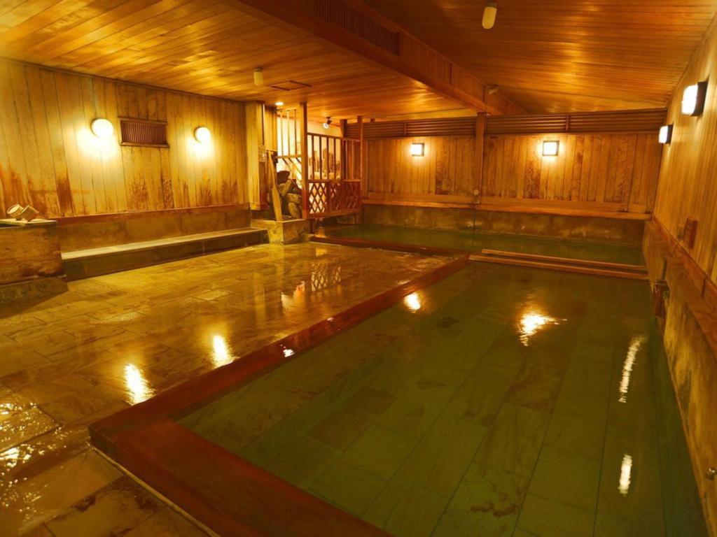 Shima Yamaguchikan Indoor Onsen Bath