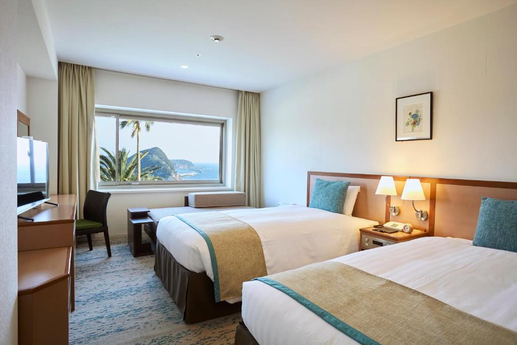 Shimoda Tokyu Hotel Twin Room Ocean View