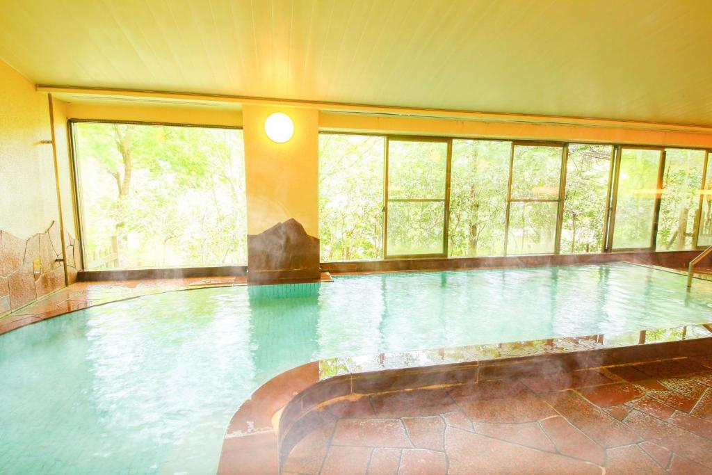 Shinshu Kakeyu Onsen Indoor Bath