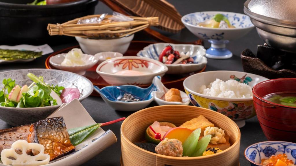 Shionoyu Onsen Rengetsu Kaiseki Meal