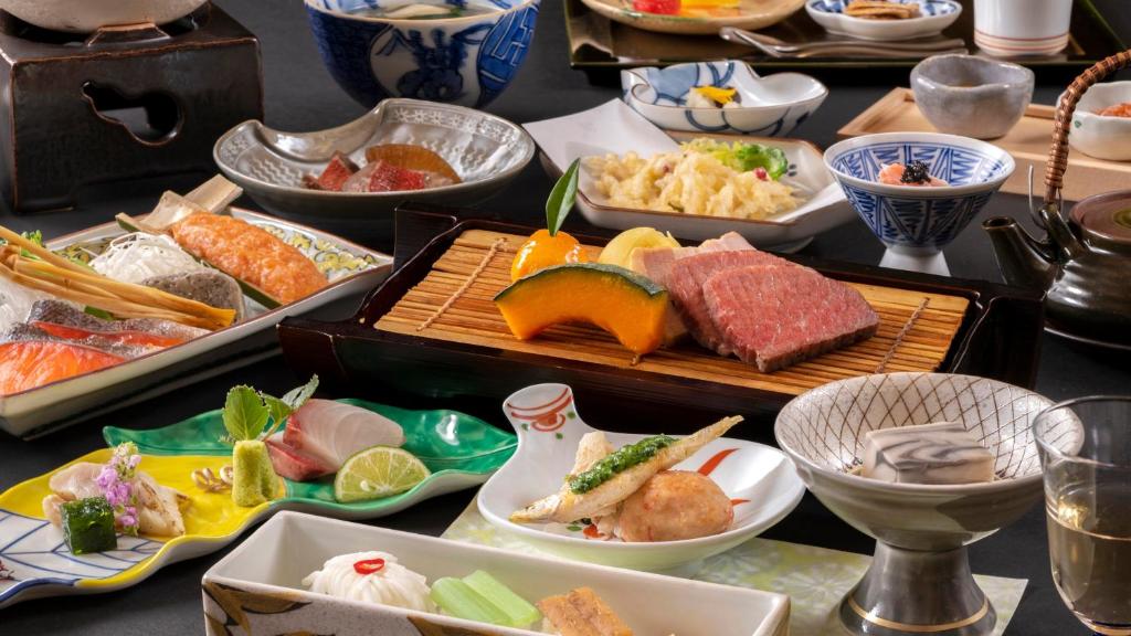 Shionoyu Onsen Rengetsu Kaiseki Meal