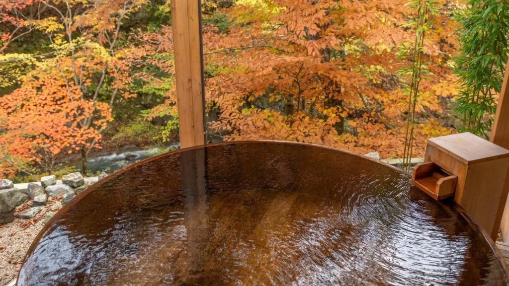 Shionoyu Onsen Rengetsu Open Air Bath Autumn