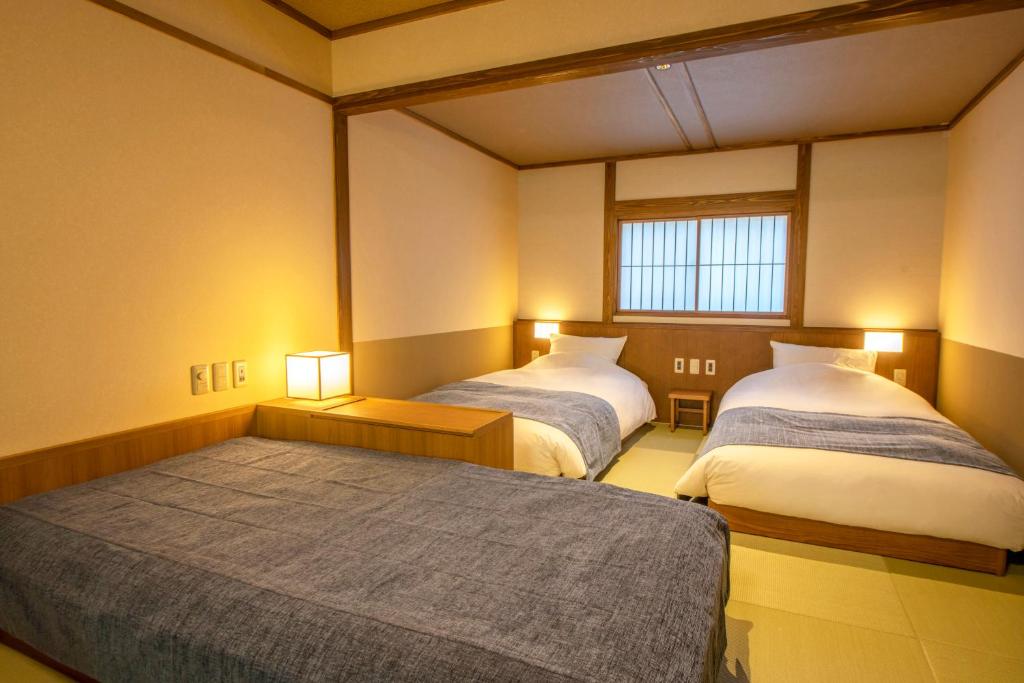 Shionoyu Onsen Rengetsu Tatami Bedroom