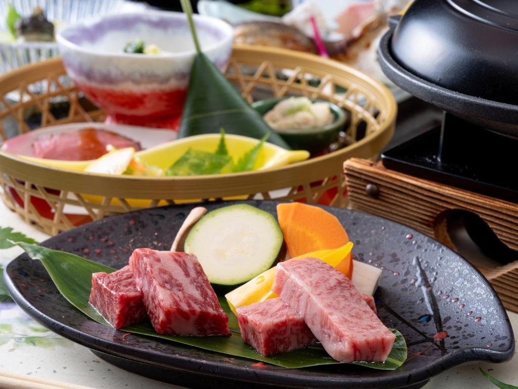 Shirahone Onsen Tsuruya Ryokan Kaiseki Wagyu