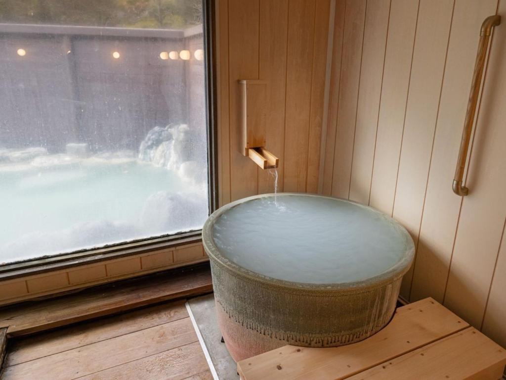 Shirahone Onsen Tsuruya Ryokan Private Onsen Bath