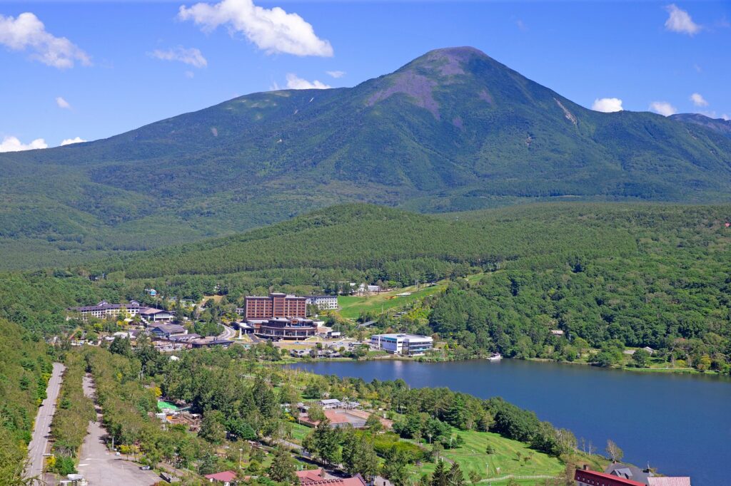 Shirakaba Resort Ikenotaira Hotel Mountain Lake View