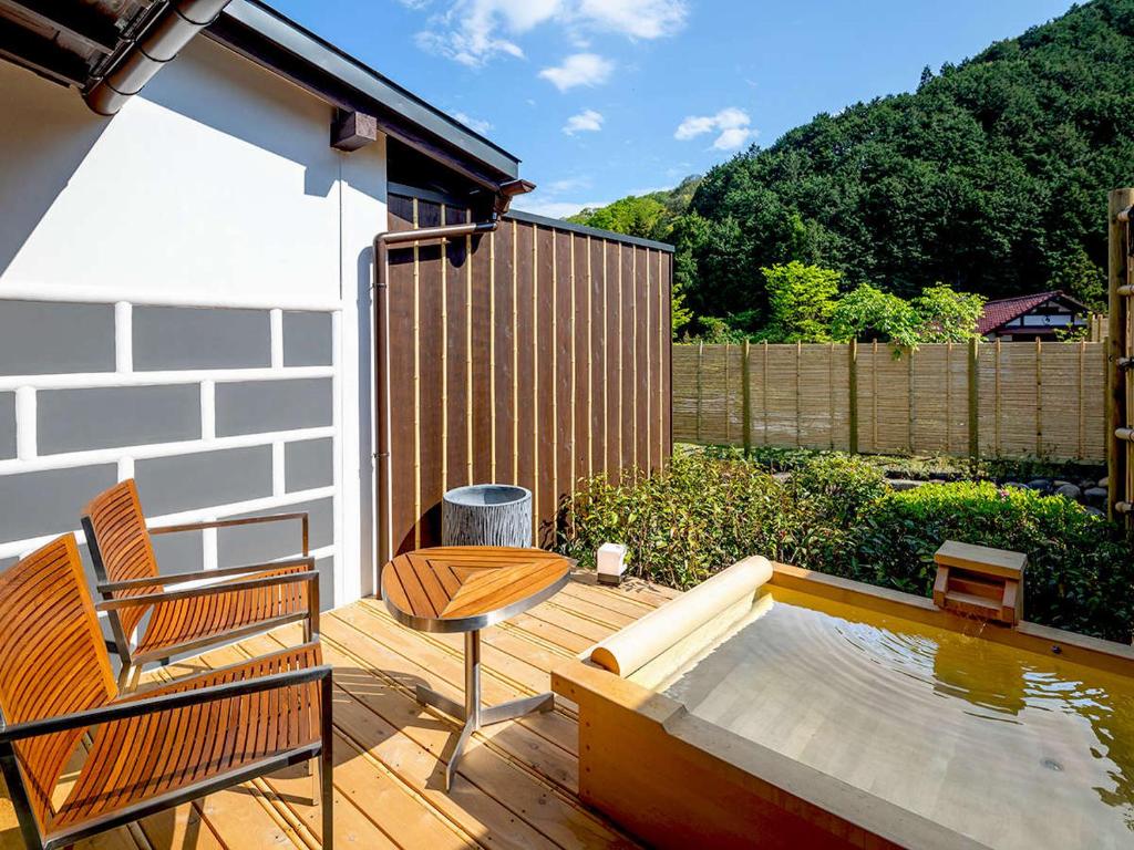 Shirakabe Private Open Air Bath