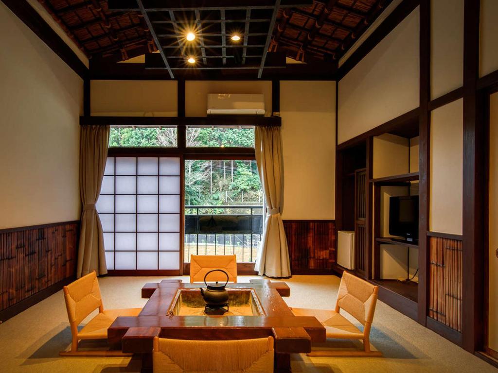 Shirakabe Traditional Japanese Room